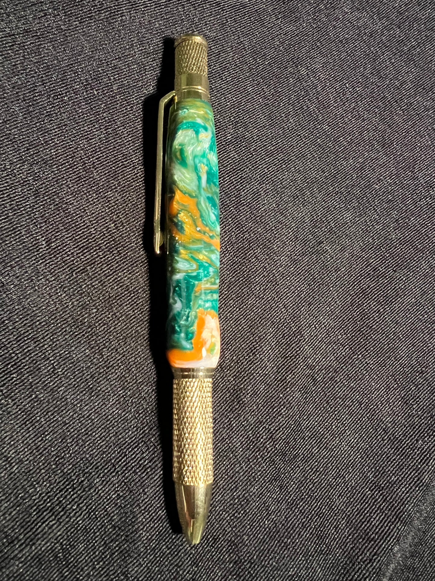 "Emerald Green" - Twist Pen